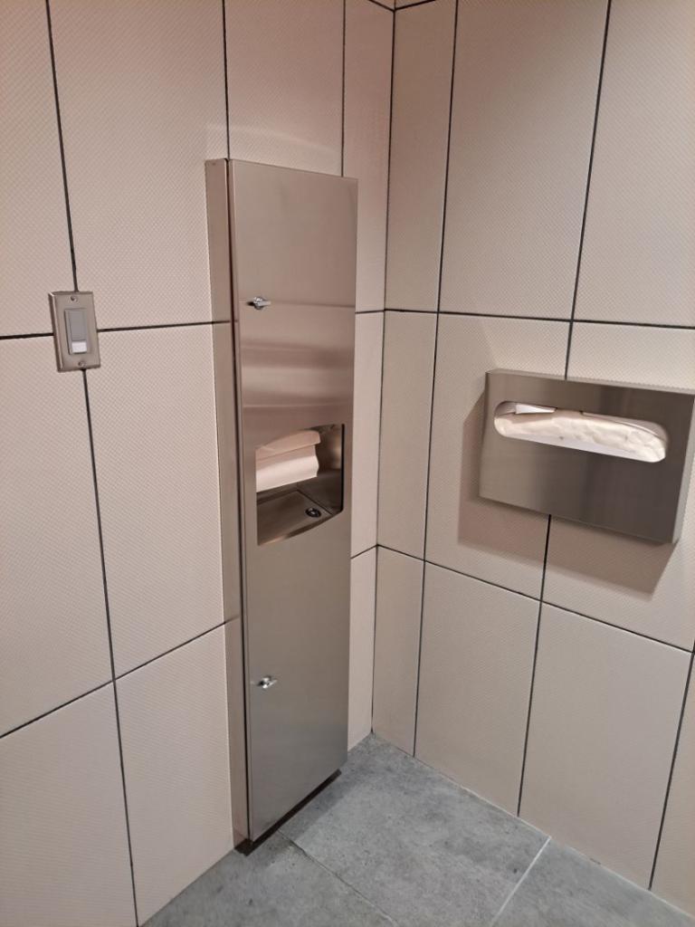 Final Cleaning of a Discount Tire in Phoenix, AZ