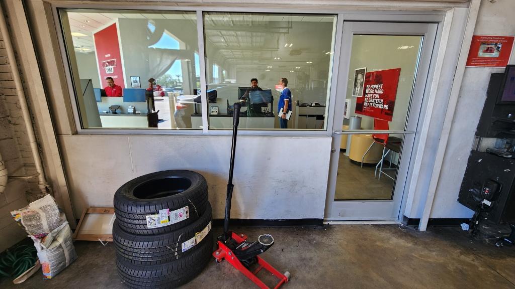 Post Construction Cleaning of a Discount Tire in Phoenix, AZ